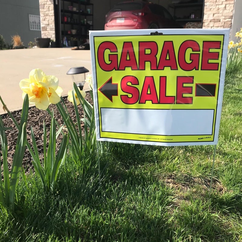 Sunburst Systems 3905 Garage Sale Sign, Assembled with metal U-Stake, Double Sided, 14" x 22" (Including Stakes), 10 Pack - Image 5